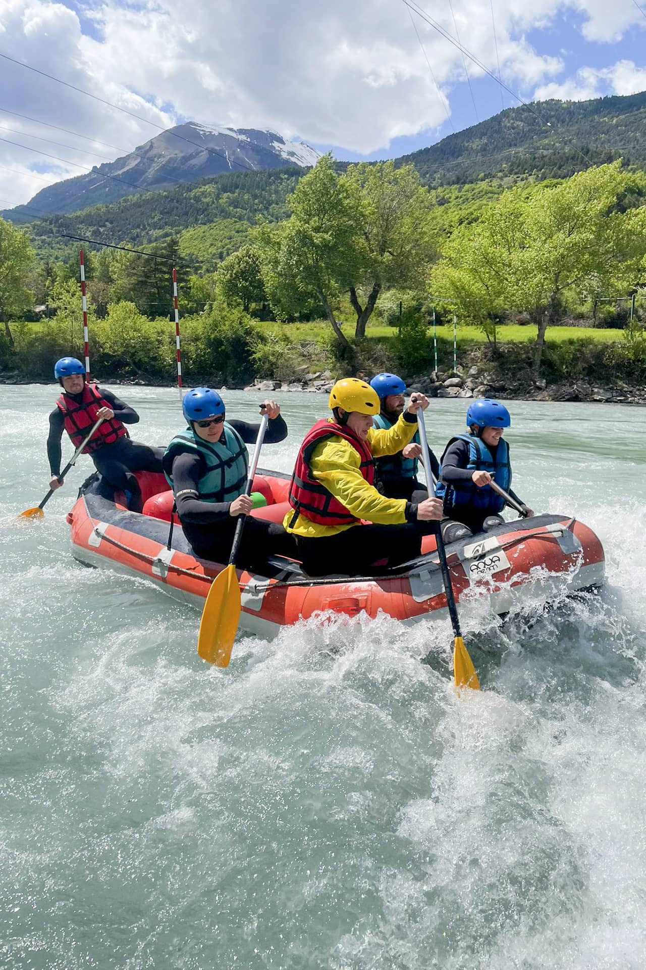 Raften op de Durance met groep en Nederlandse begeleiding in de Franse Alpen